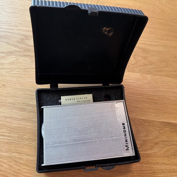 Vintage Mininome Miniature Electronic Metronome with Case, Circa 1967 - Picture 14 of 16